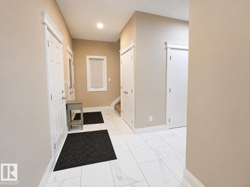 2518 22 Avenue Northwest, Edmonton, AB - Indoor Photo Showing Other Room