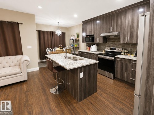2518 22 Avenue Northwest, Edmonton, AB - Indoor Photo Showing Kitchen With Double Sink With Upgraded Kitchen