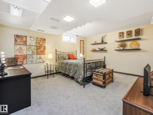 9525 87 Street, Fort Saskatchewan, AB - Indoor Photo Showing Bedroom