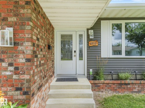 9525 87 Street, Fort Saskatchewan, AB - Outdoor