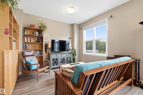 20127 19 Avenue Nw, Edmonton, AB - Indoor Photo Showing Bedroom