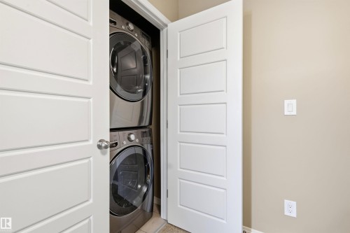 20127 19 Avenue Nw, Edmonton, AB - Indoor Photo Showing Laundry Room