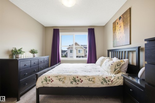 20127 19 Avenue Nw, Edmonton, AB - Indoor Photo Showing Bedroom