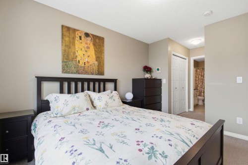 20127 19 Avenue Nw, Edmonton, AB - Indoor Photo Showing Bedroom