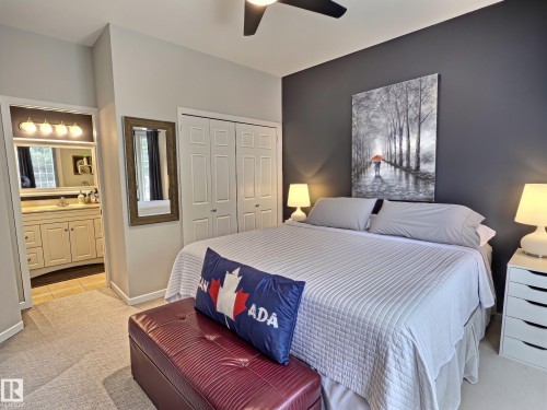 #17 10 Blackburn Dr Sw, Edmonton, AB - Indoor Photo Showing Bedroom