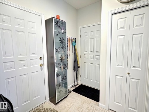 #17 10 Blackburn Dr Sw, Edmonton, AB - Indoor Photo Showing Other Room