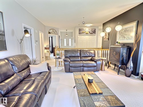 #17 10 Blackburn Dr Sw, Edmonton, AB - Indoor Photo Showing Living Room