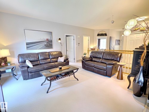 #17 10 Blackburn Dr Sw, Edmonton, AB - Indoor Photo Showing Living Room