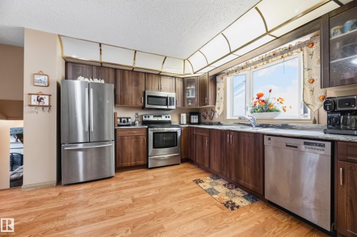 13204 47 Street Nw, Edmonton, AB - Indoor Photo Showing Kitchen With Stainless Steel Kitchen