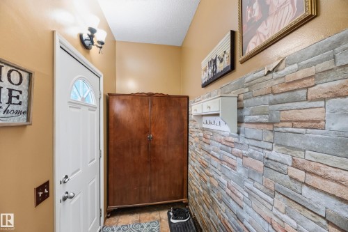 13204 47 Street Nw, Edmonton, AB - Indoor Photo Showing Other Room