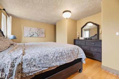 13204 47 Street Nw, Edmonton, AB - Indoor Photo Showing Bedroom
