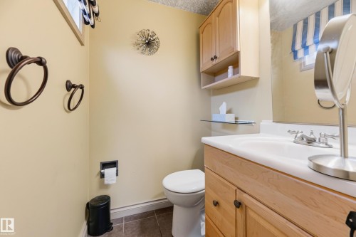 13204 47 Street Nw, Edmonton, AB - Indoor Photo Showing Bathroom