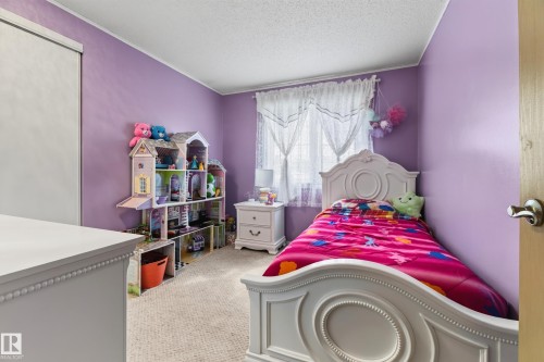 13204 47 Street Nw, Edmonton, AB - Indoor Photo Showing Bedroom