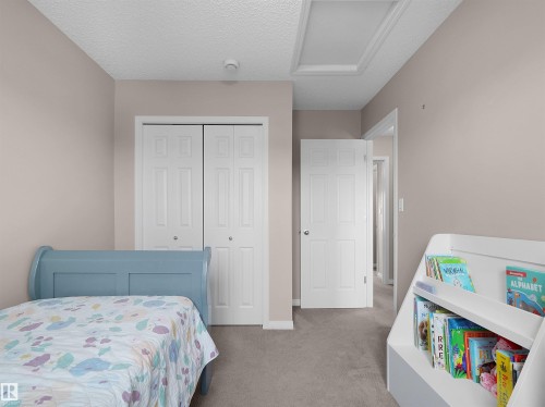 1318 Chappelle Boulevard Sw, Edmonton, AB - Indoor Photo Showing Bedroom