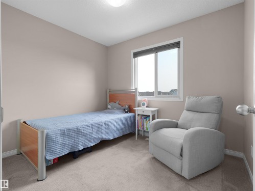 1318 Chappelle Boulevard Sw, Edmonton, AB - Indoor Photo Showing Bedroom