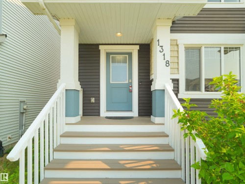 1318 Chappelle Boulevard Sw, Edmonton, AB - Outdoor With Exterior