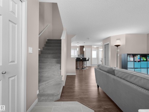 1318 Chappelle Boulevard Sw, Edmonton, AB - Indoor Photo Showing Other Room