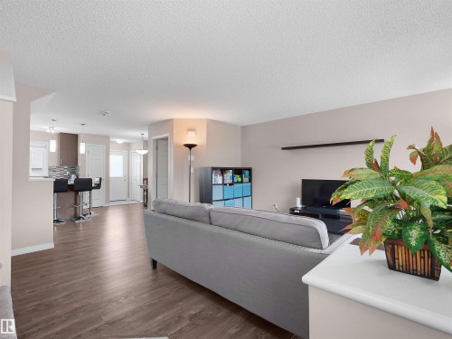 1318 Chappelle Boulevard Sw, Edmonton, AB - Indoor Photo Showing Living Room