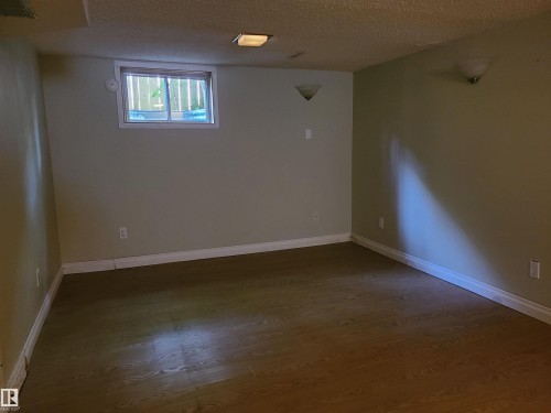 6326 109A Street Nw, Edmonton, AB - Indoor Photo Showing Other Room