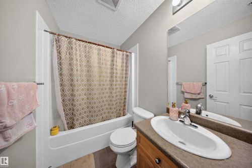#215 4403 23 St Nw, Edmonton, AB - Indoor Photo Showing Bathroom