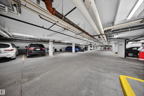 #215 4403 23 St Nw, Edmonton, AB - Indoor Photo Showing Garage