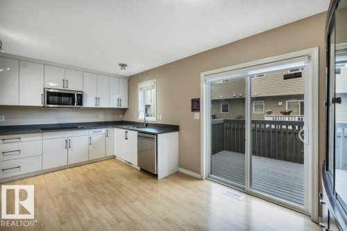 #33 2503 24 St Nw, Edmonton, AB - Indoor Photo Showing Kitchen