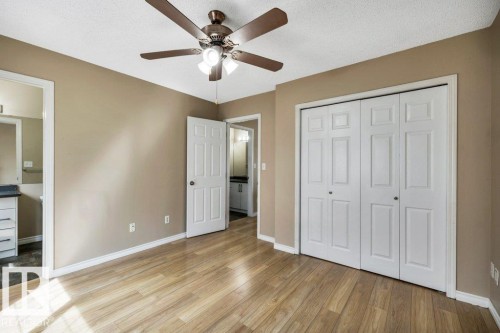 #33 2503 24 St Nw, Edmonton, AB - Indoor Photo Showing Other Room