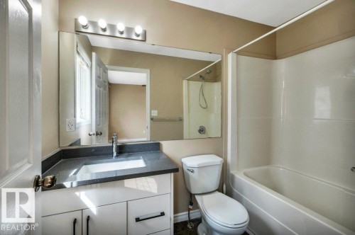 #33 2503 24 St Nw, Edmonton, AB - Indoor Photo Showing Bathroom