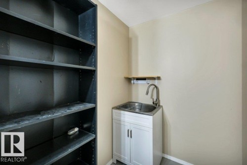 #33 2503 24 St Nw, Edmonton, AB - Indoor