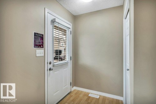 #33 2503 24 St Nw, Edmonton, AB - Indoor Photo Showing Other Room