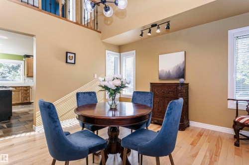 15104 42 Avenue Nw, Edmonton, AB - Indoor Photo Showing Dining Room