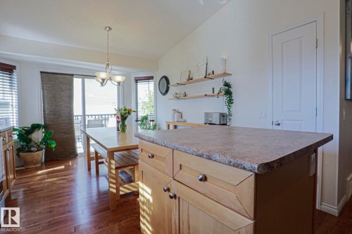 1 Leyland Way, Spruce Grove, AB - Indoor Photo Showing Kitchen