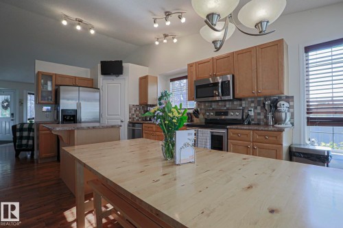1 Leyland Way, Spruce Grove, AB - Indoor