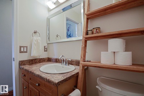 1 Leyland Way, Spruce Grove, AB - Indoor Photo Showing Bathroom