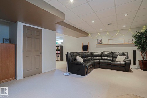 1 Leyland Way, Spruce Grove, AB - Indoor