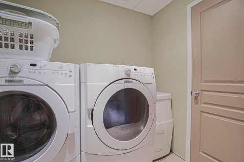 1 Leyland Way, Spruce Grove, AB - Indoor Photo Showing Laundry Room