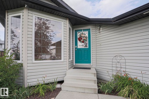 1 Leyland Way, Spruce Grove, AB - Outdoor