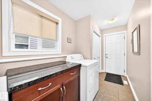 14015 146 Avenue Nw, Edmonton, AB - Indoor
