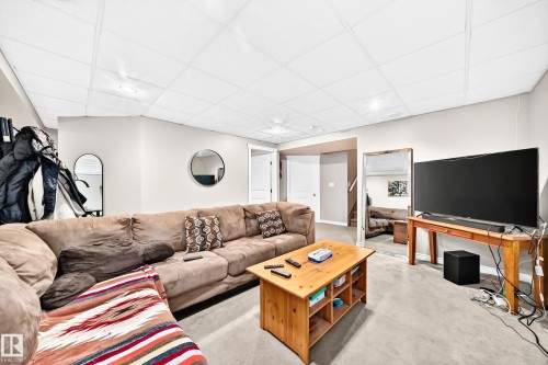 14015 146 Avenue Nw, Edmonton, AB - Indoor Photo Showing Living Room