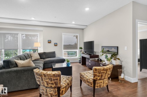 #301 10006 83 Av Nw, Edmonton, AB - Indoor Photo Showing Living Room