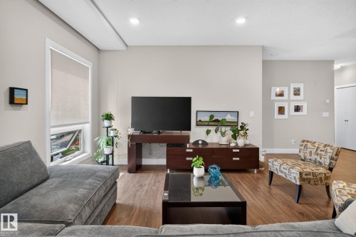 #301 10006 83 Av Nw, Edmonton, AB - Indoor Photo Showing Living Room