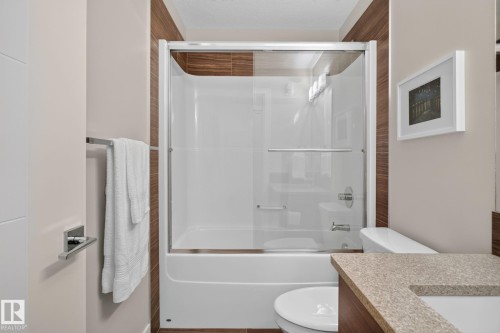#301 10006 83 Av Nw, Edmonton, AB - Indoor Photo Showing Bathroom