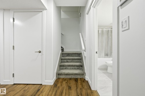 7258 Chivers Place Sw, Edmonton, AB - Indoor Photo Showing Other Room