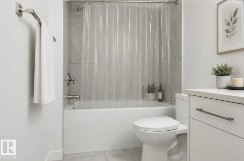 7258 Chivers Place Sw, Edmonton, AB - Indoor Photo Showing Bathroom