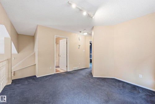 2050 Tanner Wynd Nw, Edmonton, AB - Indoor Photo Showing Other Room