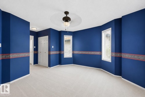 2050 Tanner Wynd Nw, Edmonton, AB - Indoor Photo Showing Other Room