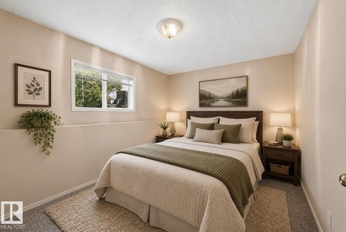 2050 Tanner Wynd Nw, Edmonton, AB - Indoor Photo Showing Bedroom