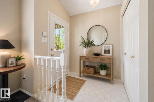 2050 Tanner Wynd Nw, Edmonton, AB - Indoor Photo Showing Other Room