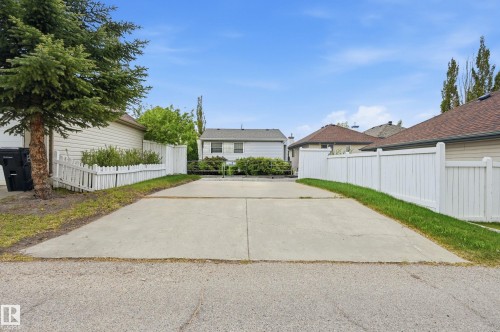 2050 Tanner Wynd Nw, Edmonton, AB - Outdoor
