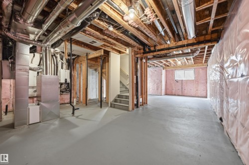 911 18 Avenue Nw, Edmonton, AB - Indoor Photo Showing Basement